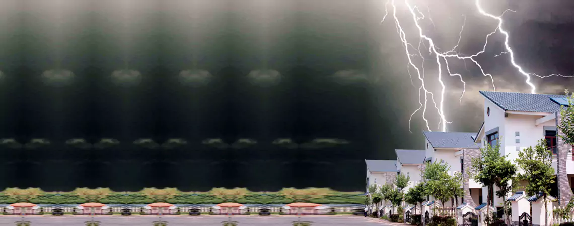Residential and commercial complex protected against lightning